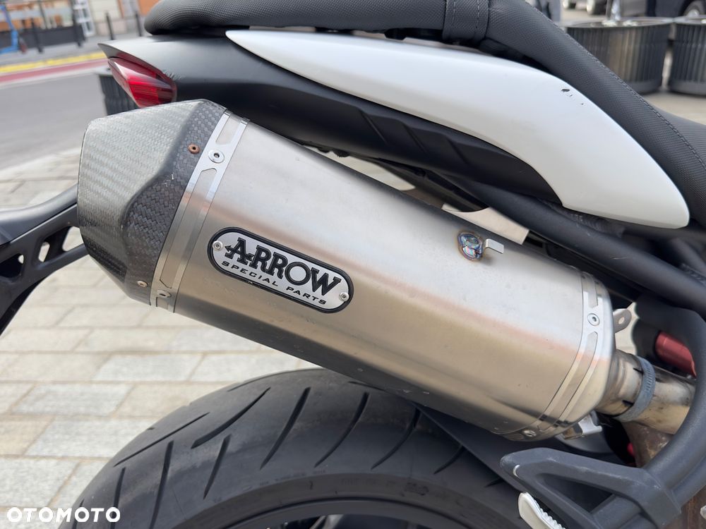 Triumph Speed Triple - 10