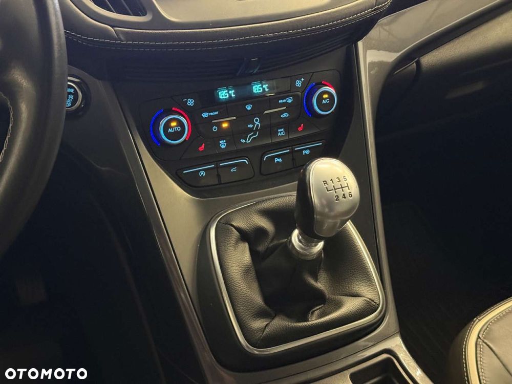 Ford Kuga - 34