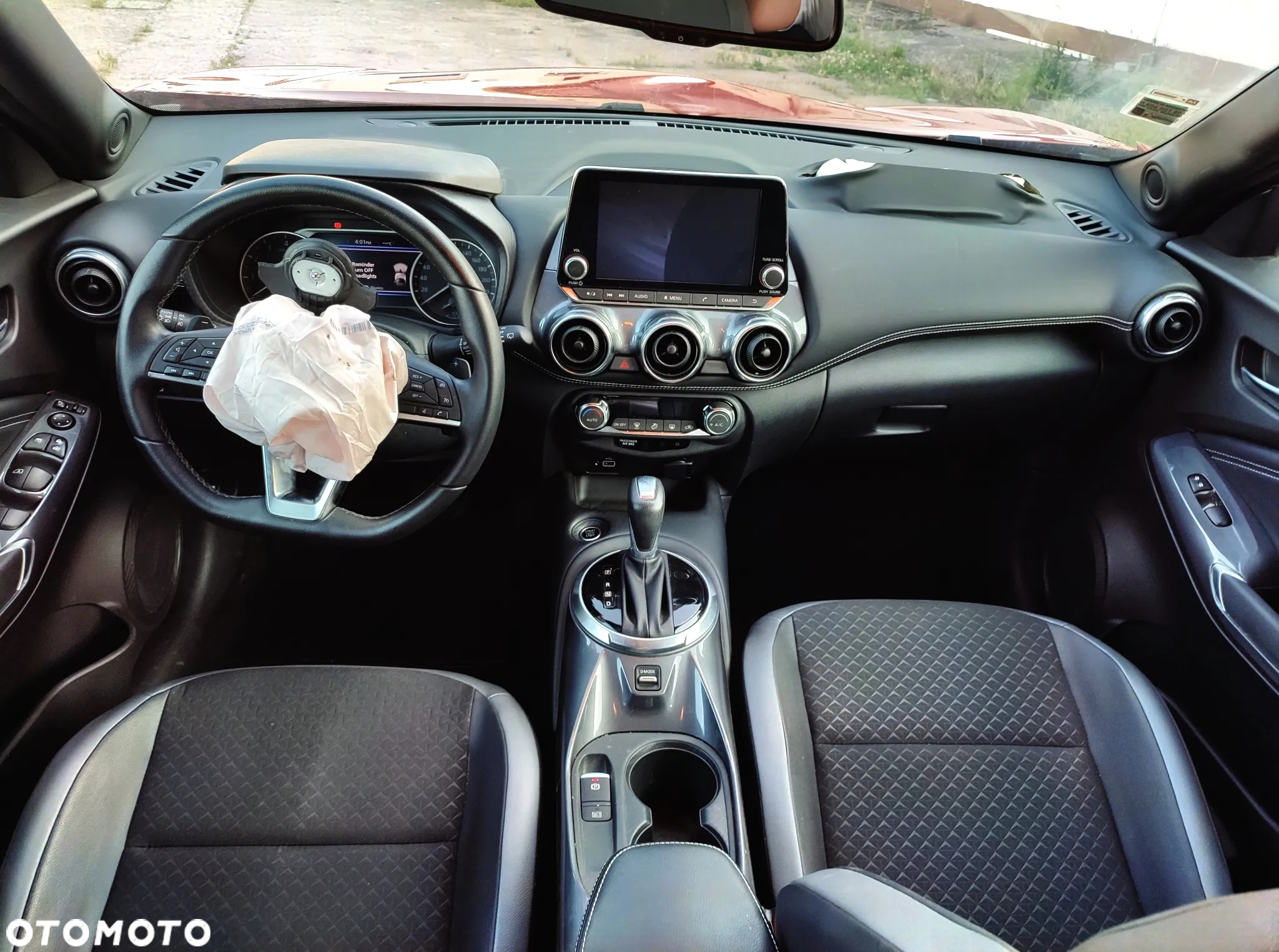 Nissan Juke 1.0 DIG-T DCT Tekna - 9