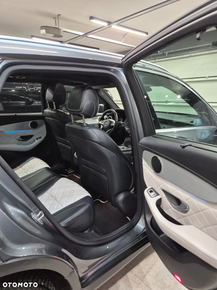 Mercedes-Benz GLC - 13