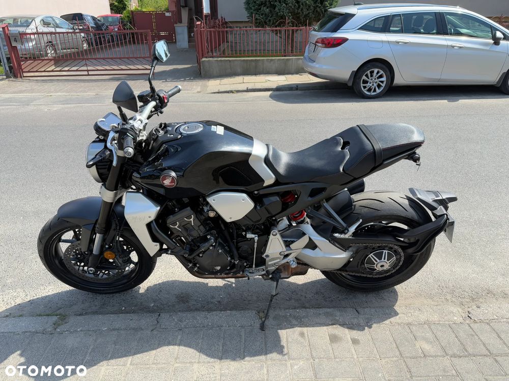 Honda CB - 8