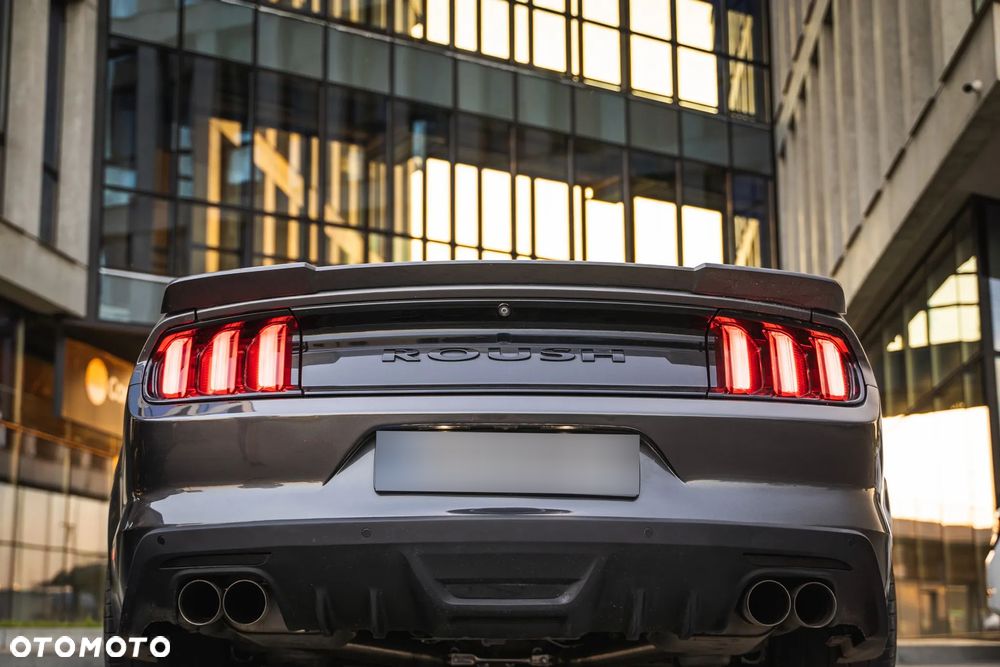 Ford Mustang 5.0 V8 GT - 11