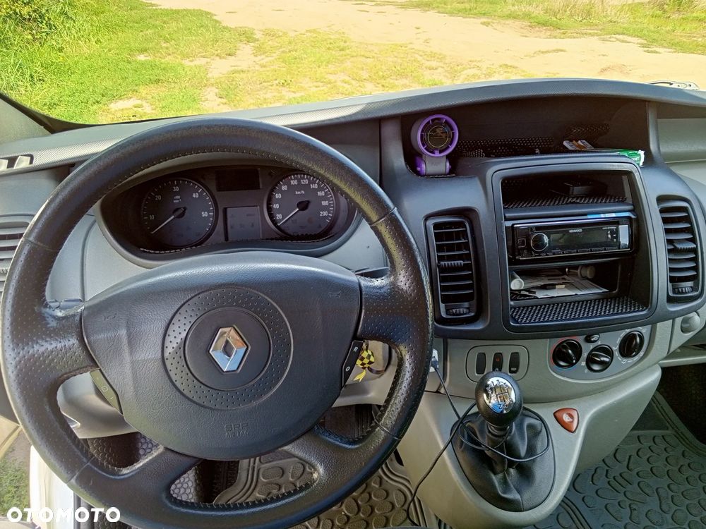Opel Vivaro - 10
