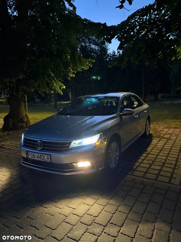 Volkswagen Passat - 21