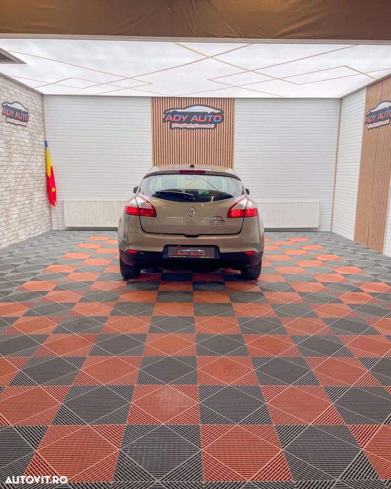 Renault Megane 1.5 dCi Authentique - 14