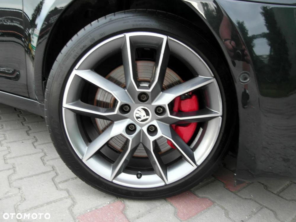 Skoda Octavia 2.0 TDI RS - 26
