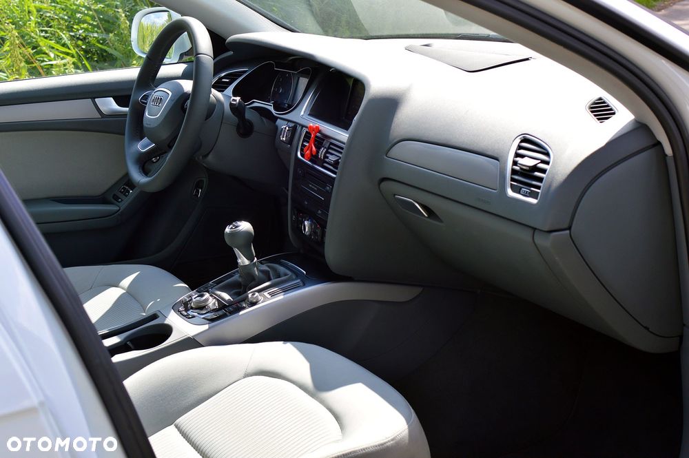 Audi A4 Limousine - 7