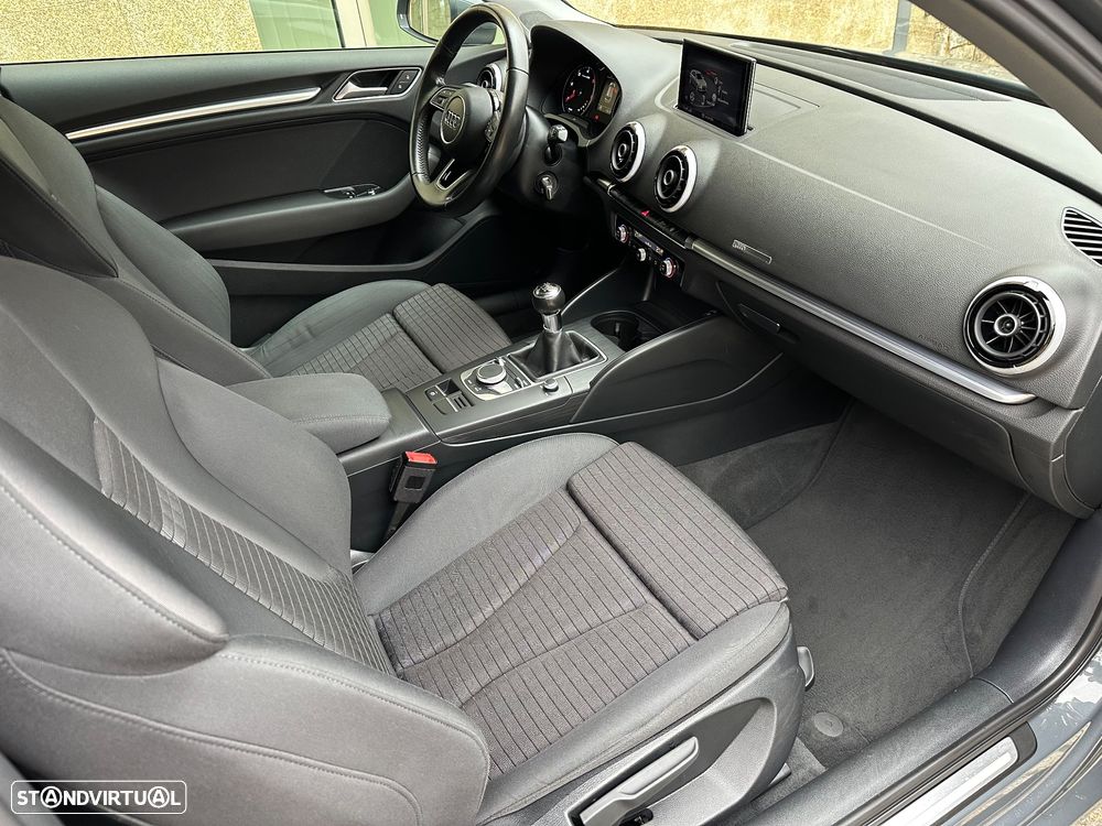 Audi A3 1.6 TDI Sport - 22