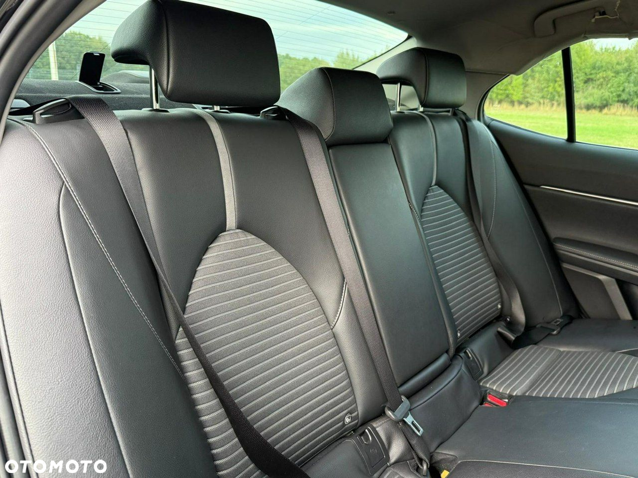 Toyota Camry - 21