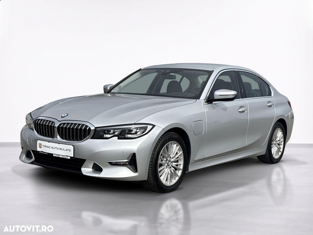 BMW Seria 3 330i Aut. Edition Luxury Line Purity - 2