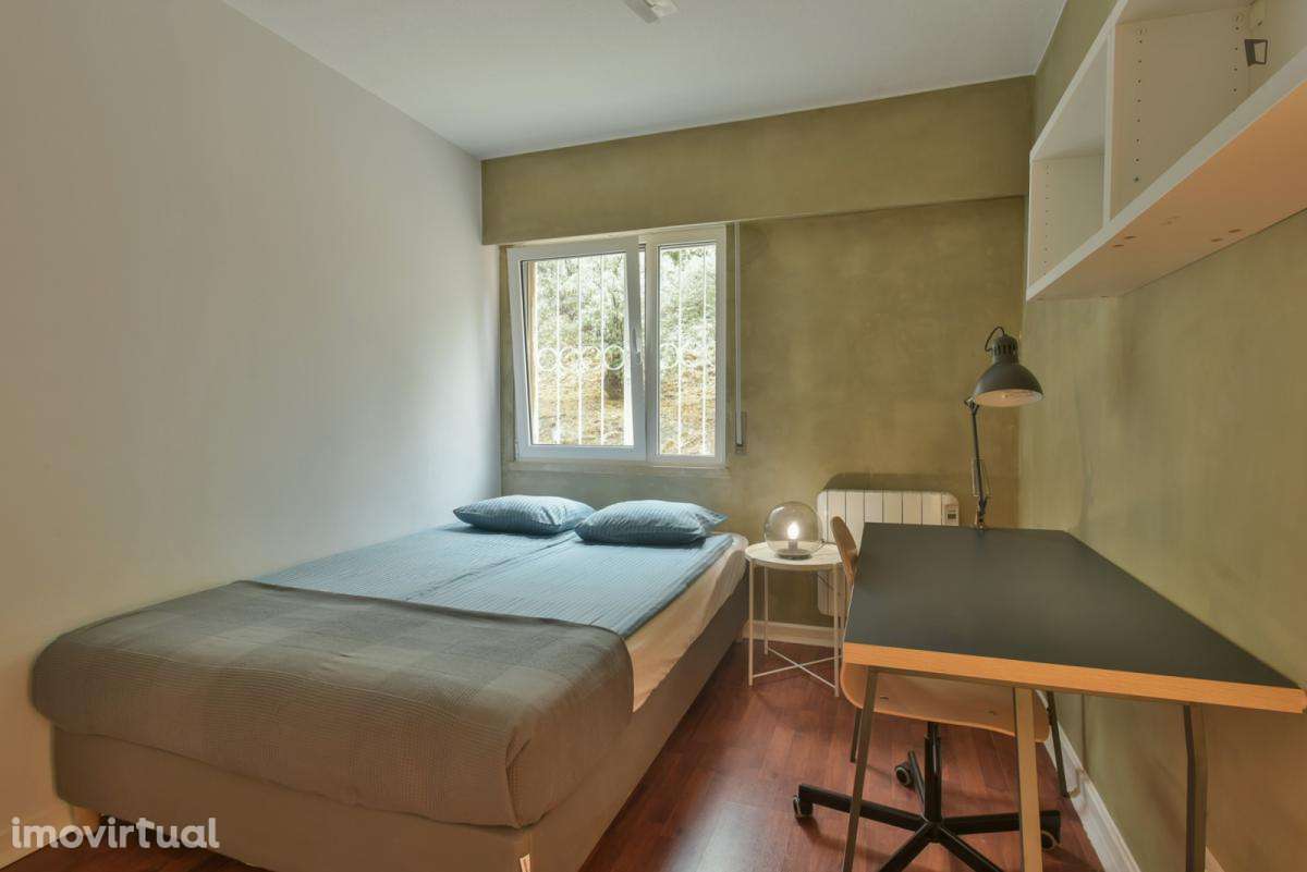 Quarto - localizado em Oeiras Lisbon - Grande imagem: 2/28