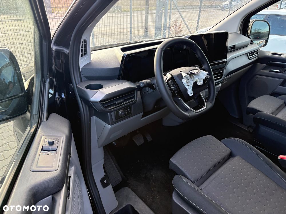 Ford Tourneo Custom 320 L2H1 VA Autm Titanium X - 6