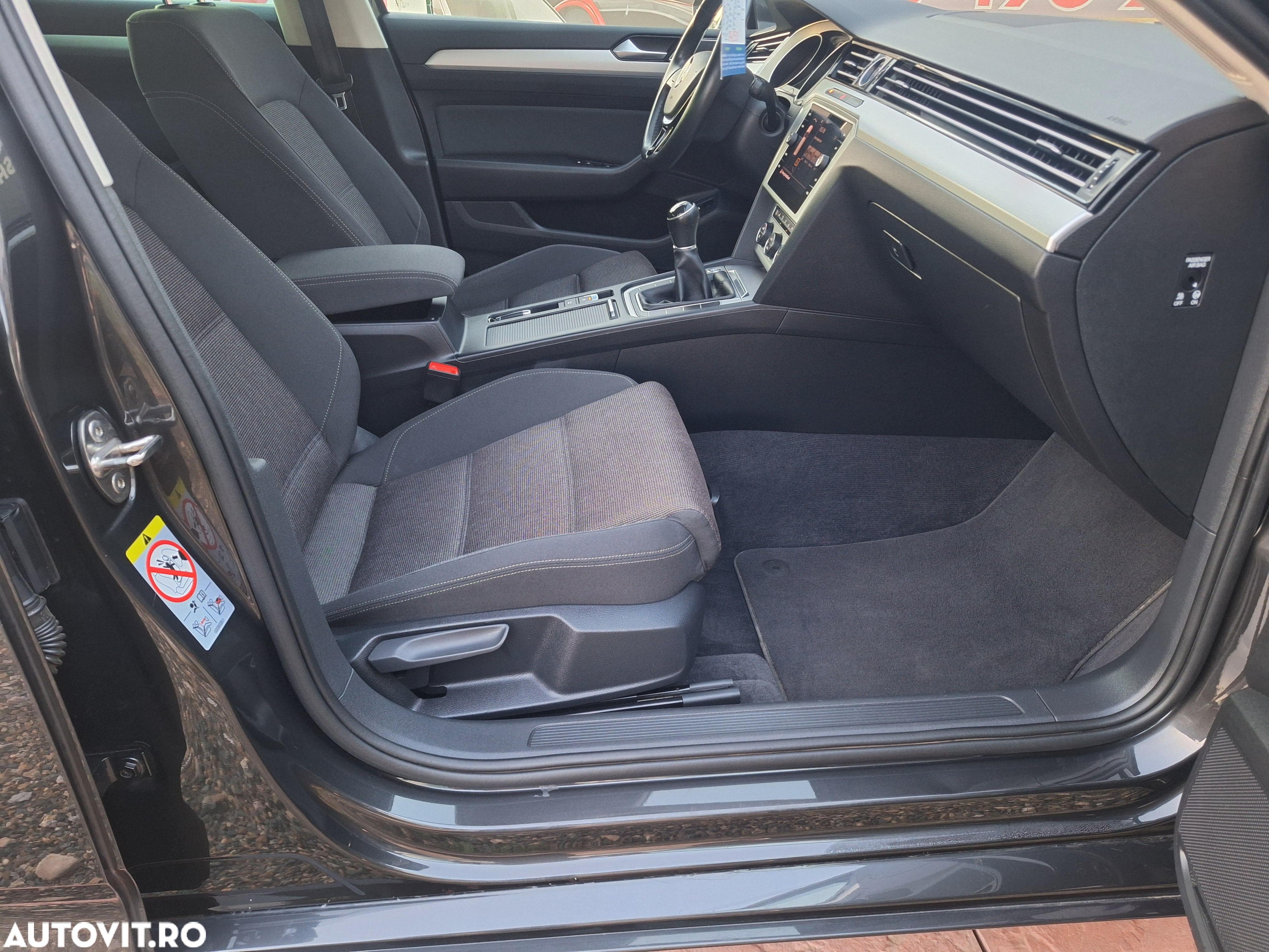 Volkswagen Passat 2.0 TDI (BlueMotion Technology) Comfortline - 16