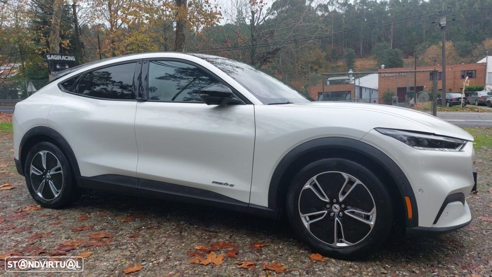 Ford Mustang Mach-E Standard - 3