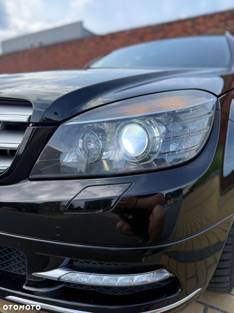 Mercedes-Benz Klasa C 200 CDI DPF Automatik BlueEFFICIENCY SPORT EDITION - 40