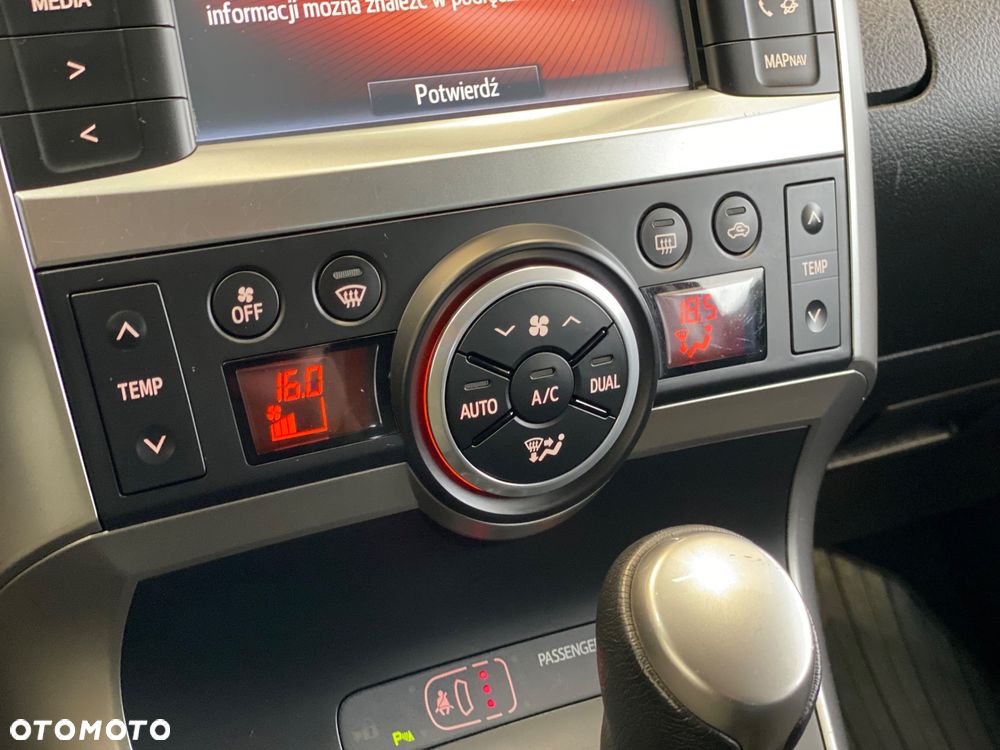 Toyota Verso 1.8 Premium MS - 28