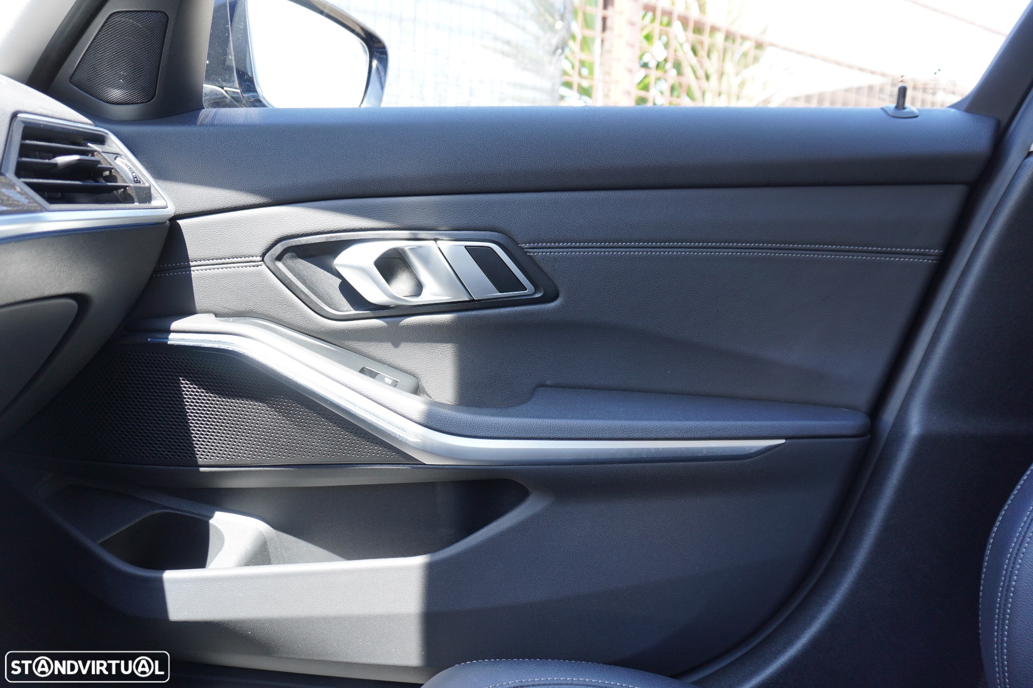 BMW 330 e Touring Line Luxury Auto - 30