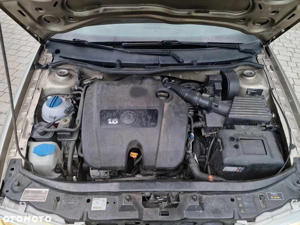 Skoda Octavia 1.6 Tour - 16