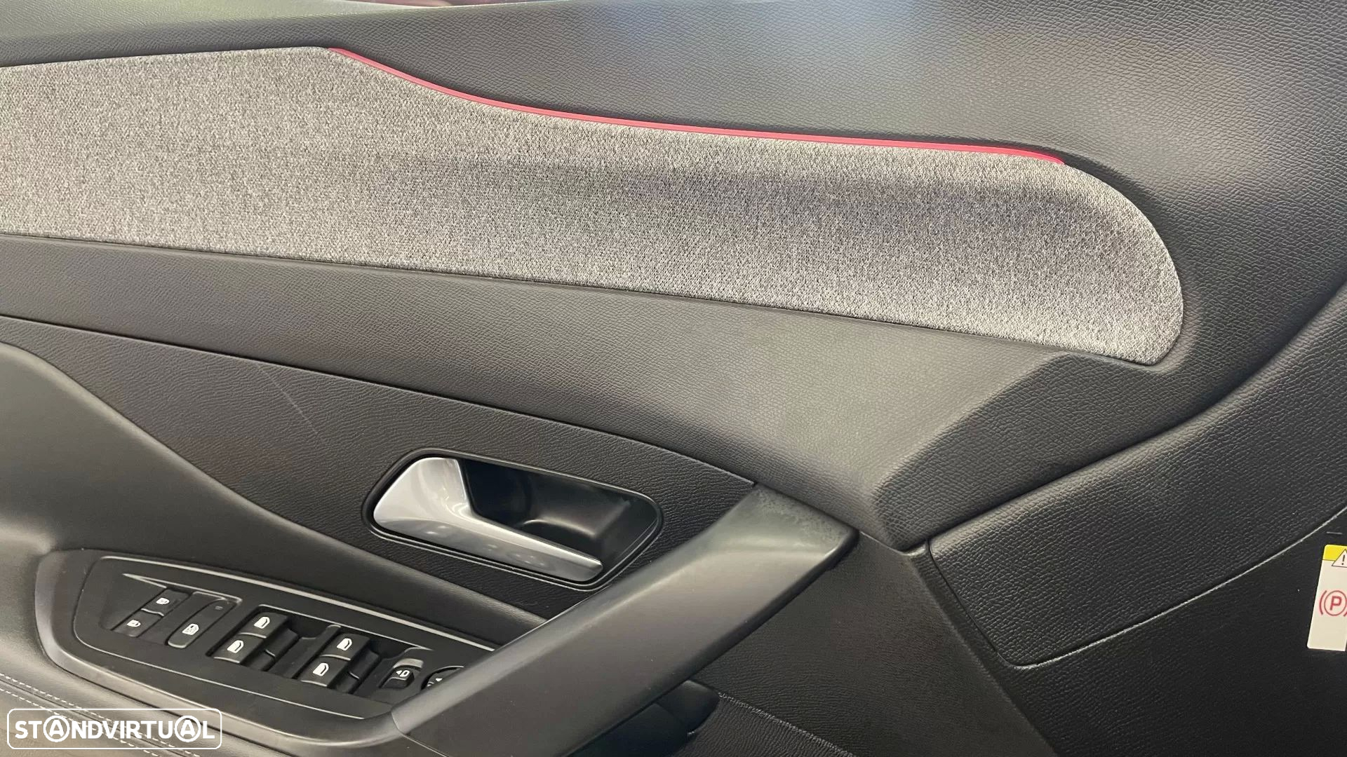 Peugeot 308 SW 1.5 BlueHDi Allure EAT8 - 41