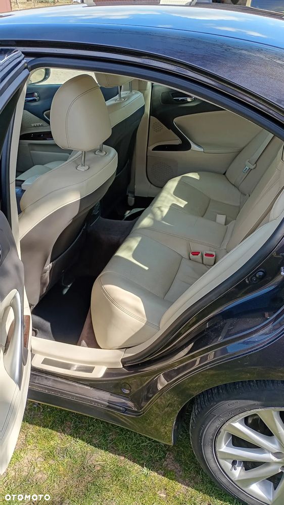 Lexus IS 250 Prestige - 6