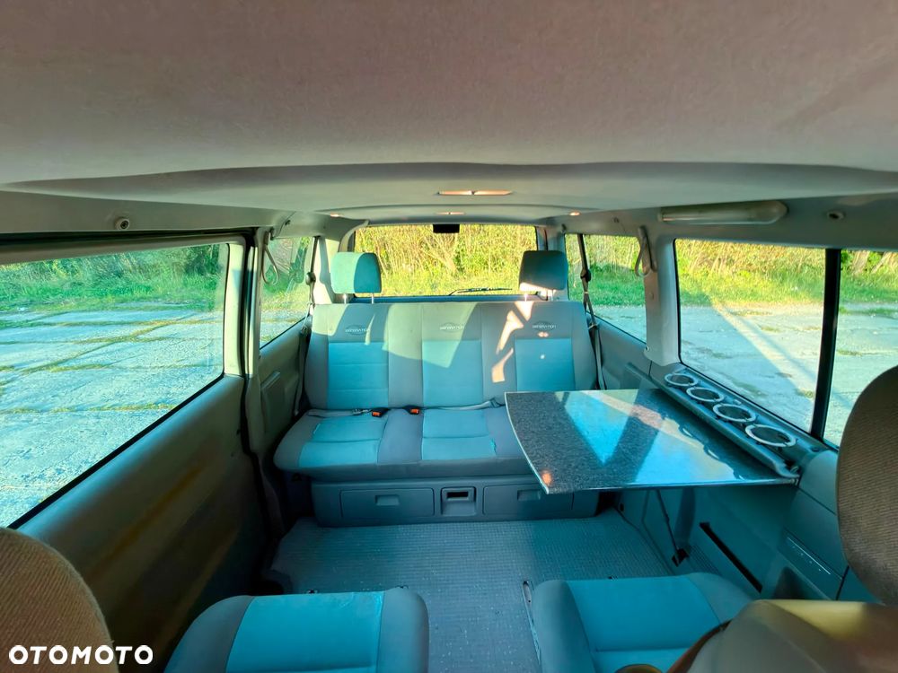 Volkswagen Multivan - 17