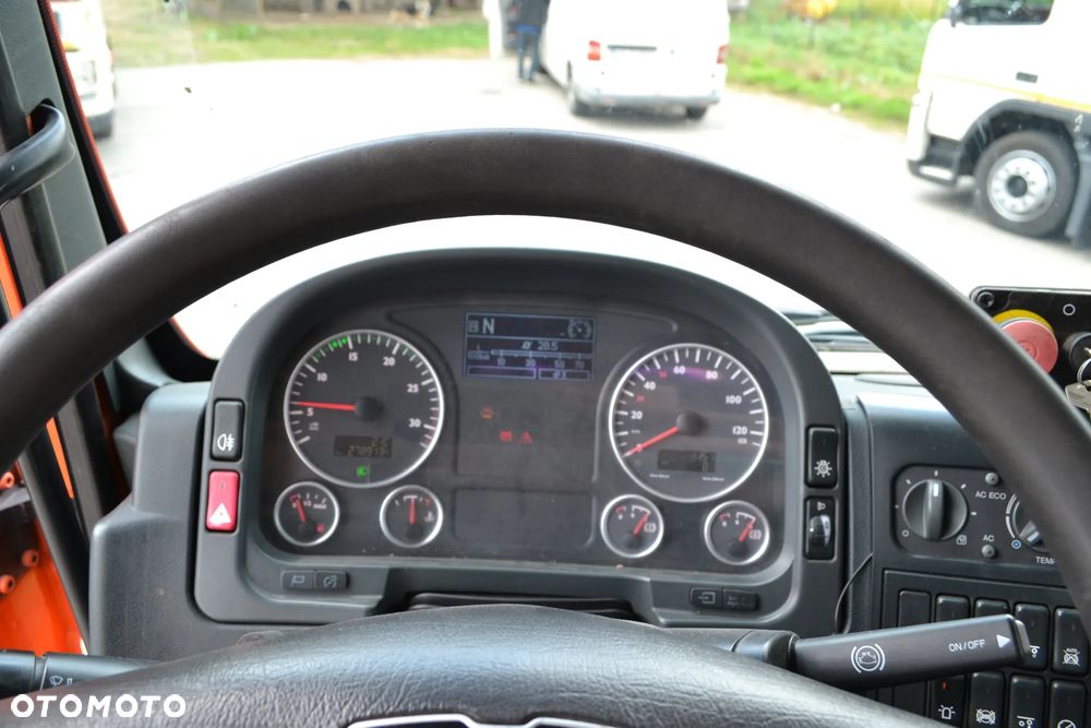 MAN TGM 2013 r 279000 km SPECJALNY SZAMBIARKA NOWA BECZKA 20 m³ TRZECIA OŚ SKRĘTNA KLIMATYZACJA - 12