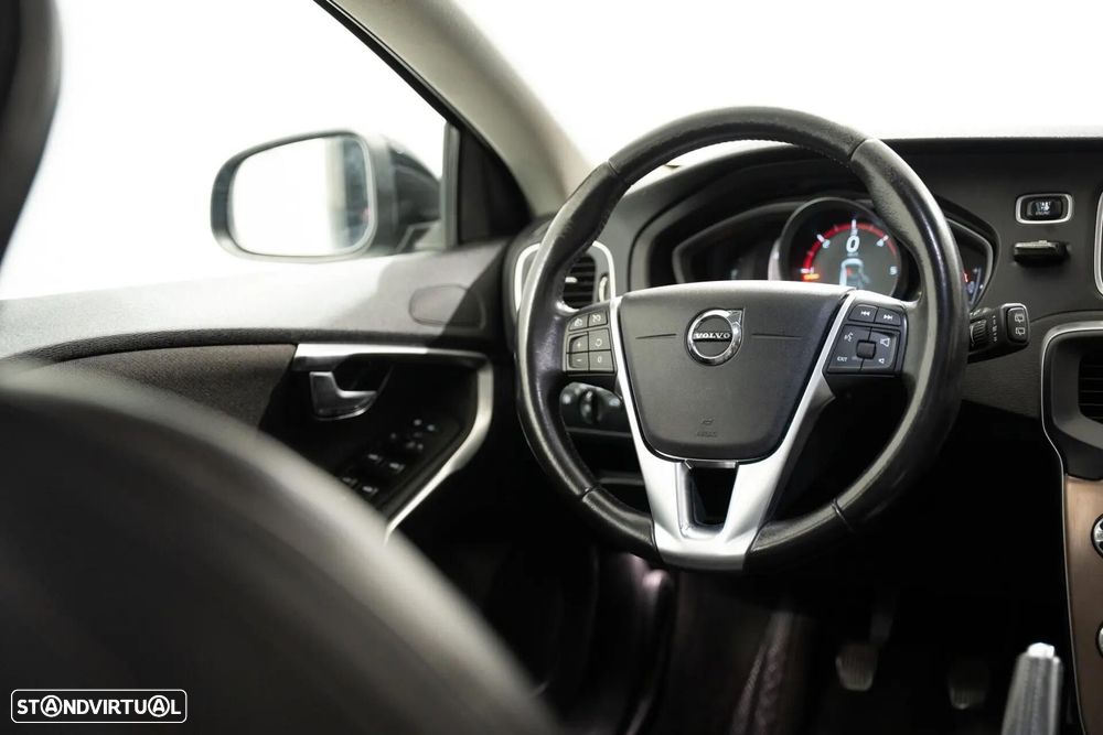 Volvo V40 Cross Country 2.0 D2 Momentum - 11