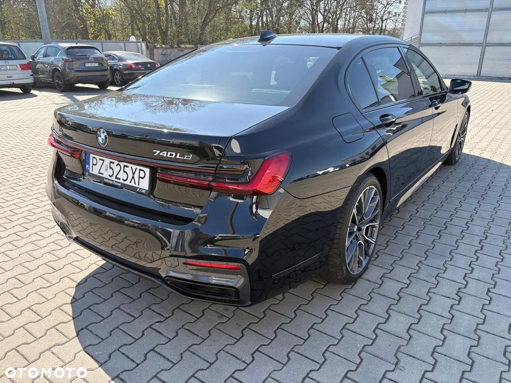 BMW Seria 7 740d xDrive mHEV sport - 7
