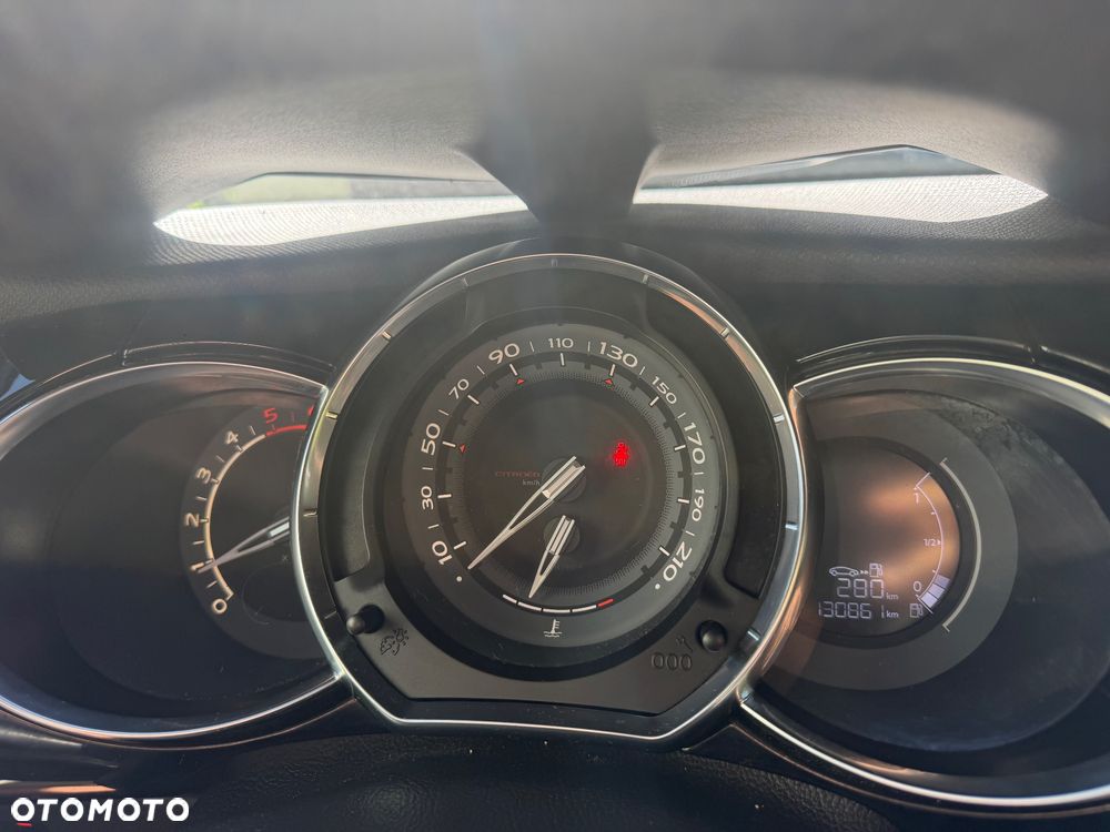 Citroën DS3 BlueHDi 120 SportChic - 11