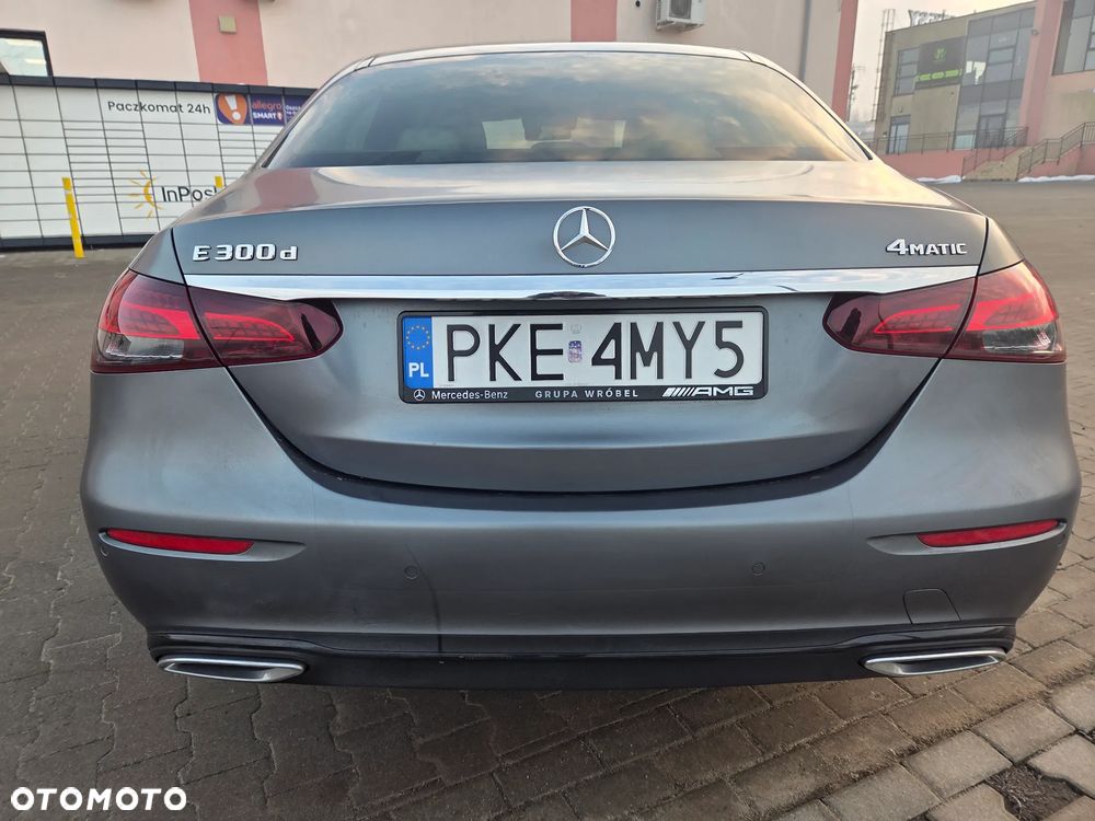 Mercedes-Benz Klasa E 300 d 4-Matic Exclusive - 13