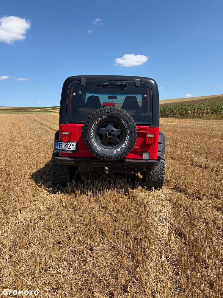 Jeep Wrangler - 4