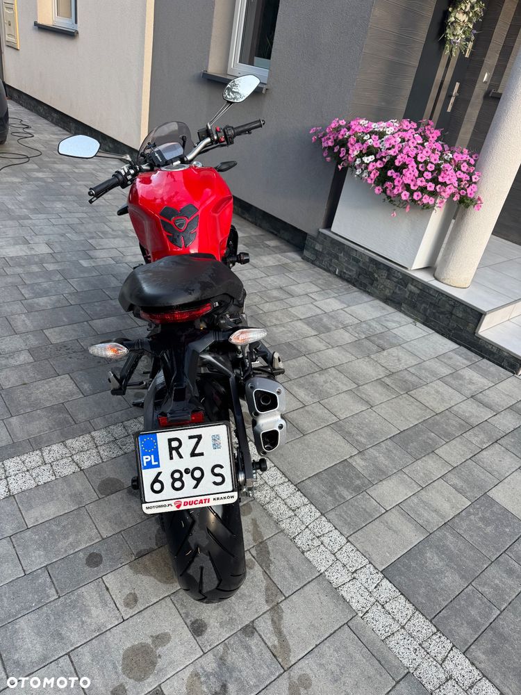 Ducati Monster - 11