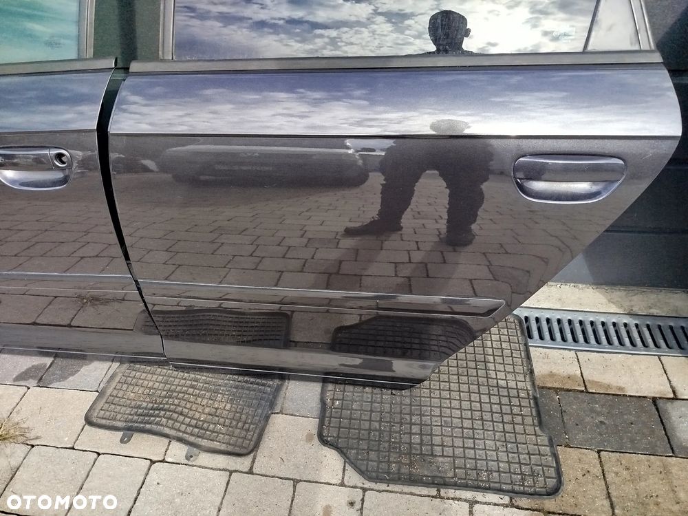 Audi A3 8P drzwi LZ7L wszystkie części - 12
