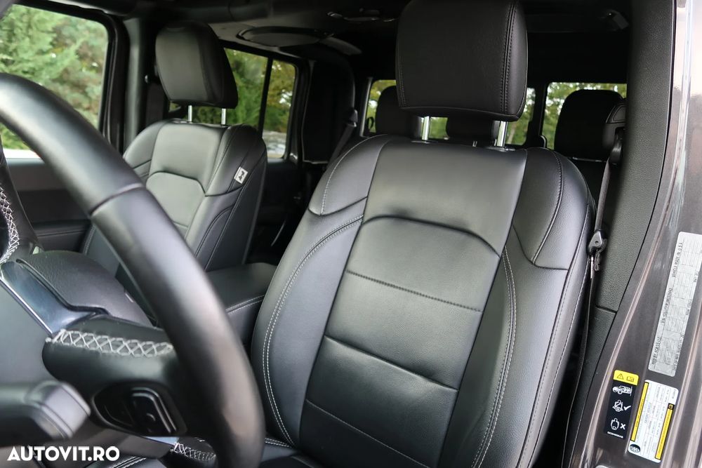 Jeep Gladiator 3.0L V6 Diesel AT8 4x4 264 CP Launch Edition - 10