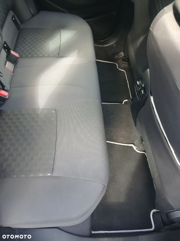 Toyota Corolla 2.0 Hybrid Comfort - 12