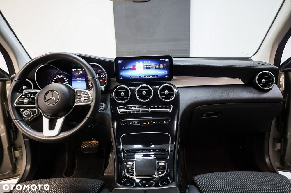 Mercedes-Benz GLC - 13