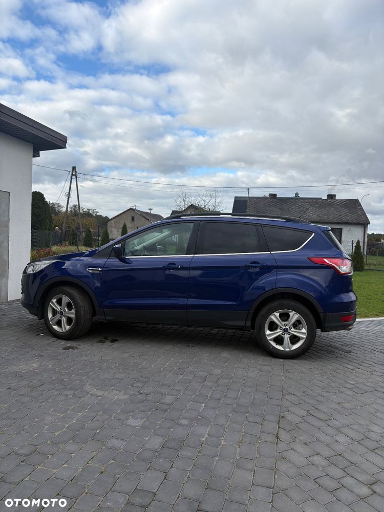 Ford Kuga 1.6 EcoBoost 4WD Titanium - 4
