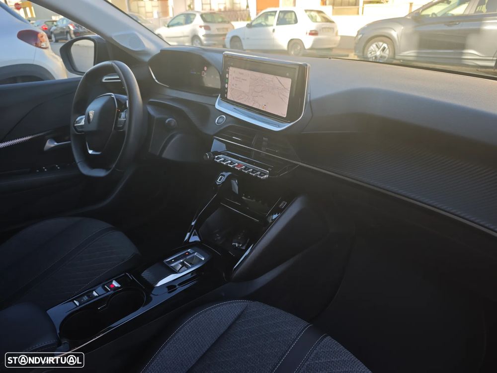 Peugeot e-208 Allure - 40