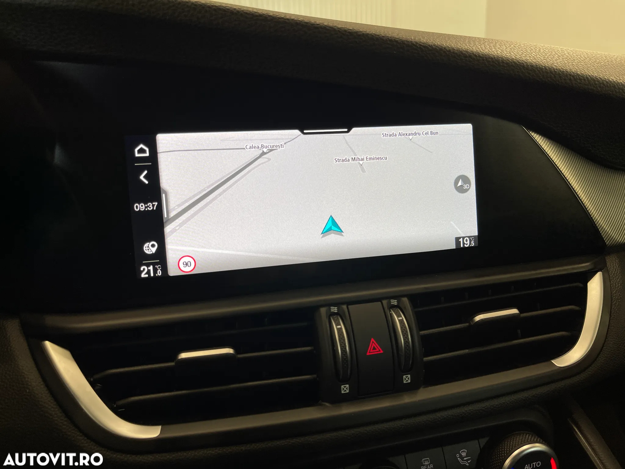 Alfa Romeo Giulia 2.0 Turbo 16V AT8-Q4 Veloce - 15