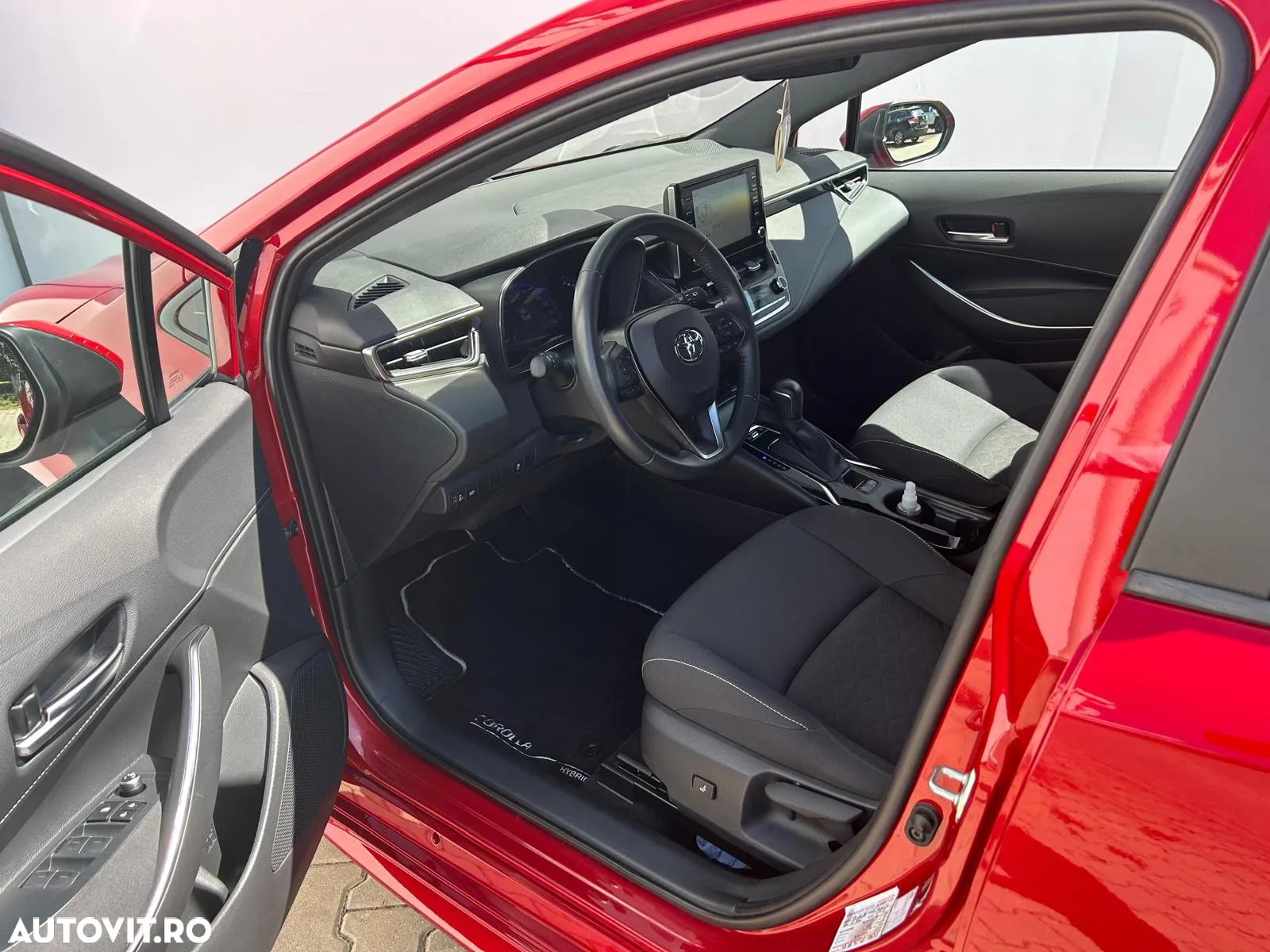 Toyota Corolla 1.8 HSD Dynamic - 3