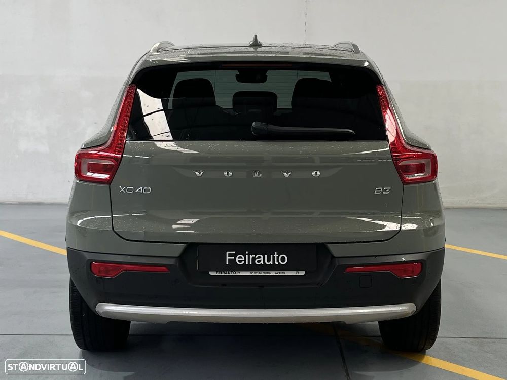 Volvo XC 40 2.0 B3 Core - 11