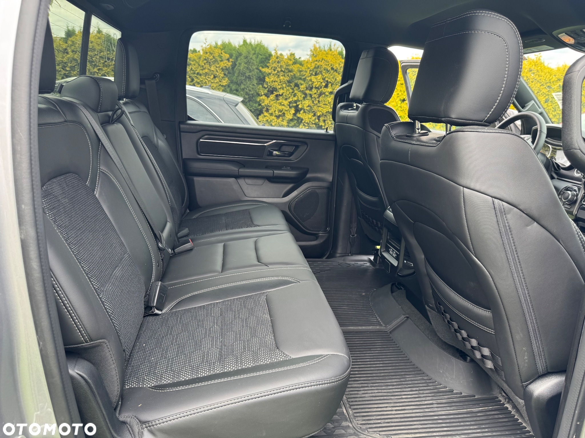 Dodge RAM 1500 5.7 4x4 - 23