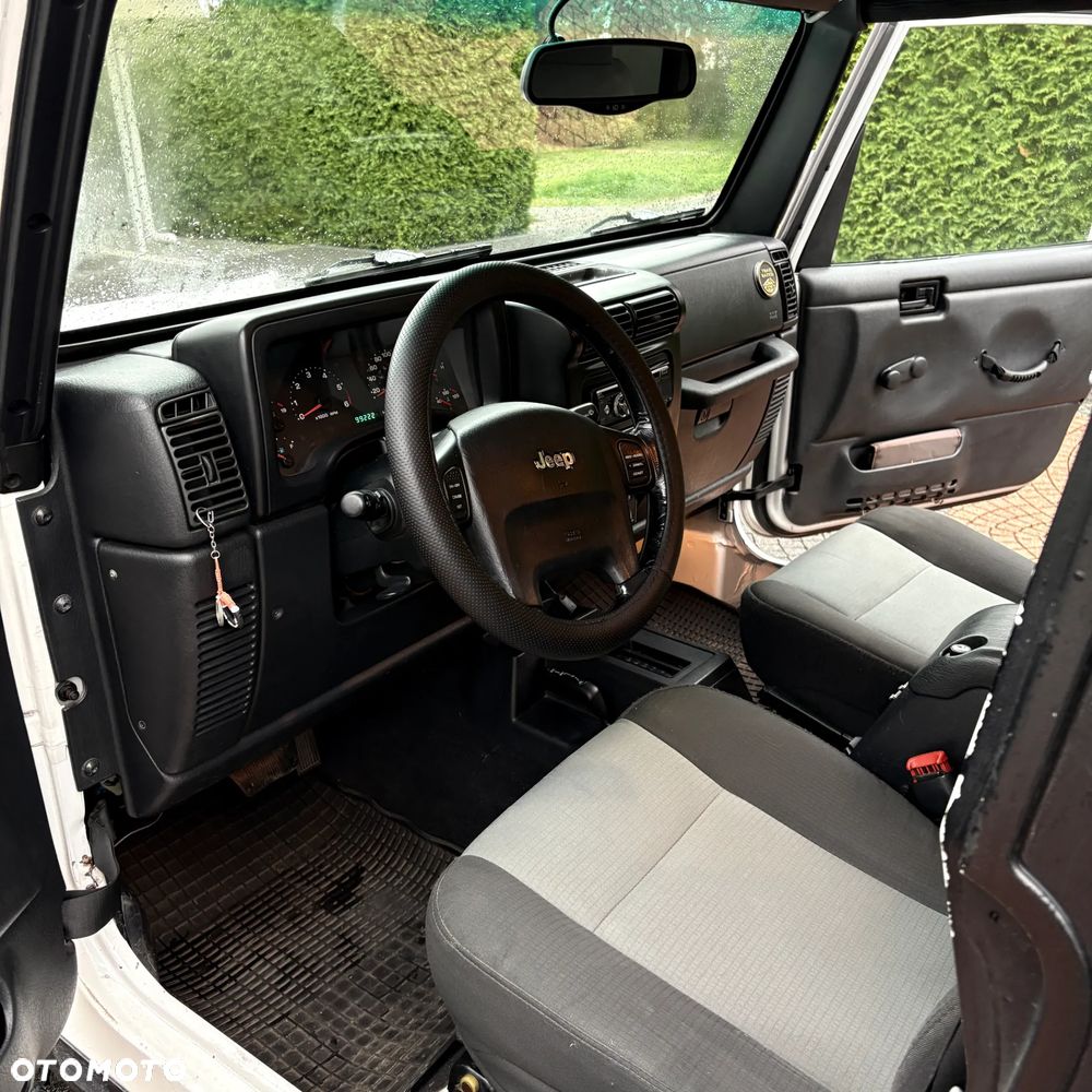 Jeep Wrangler 4.0 Sport - 11