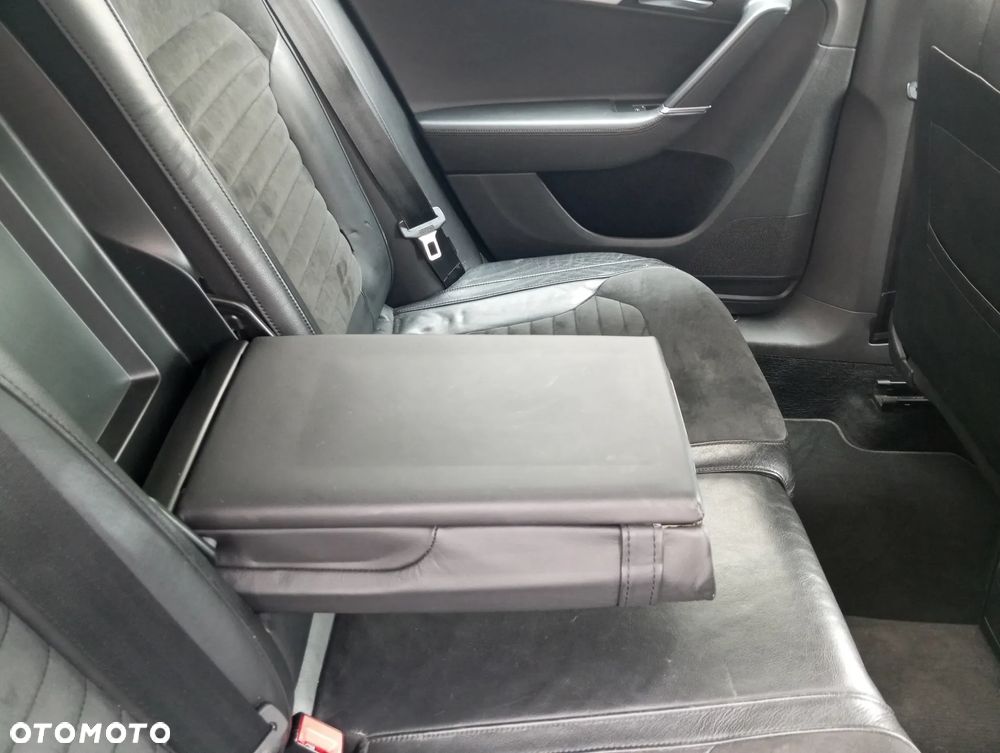 Volkswagen Passat Variant 2.0 TDI 4Mot Highline DSG - 24