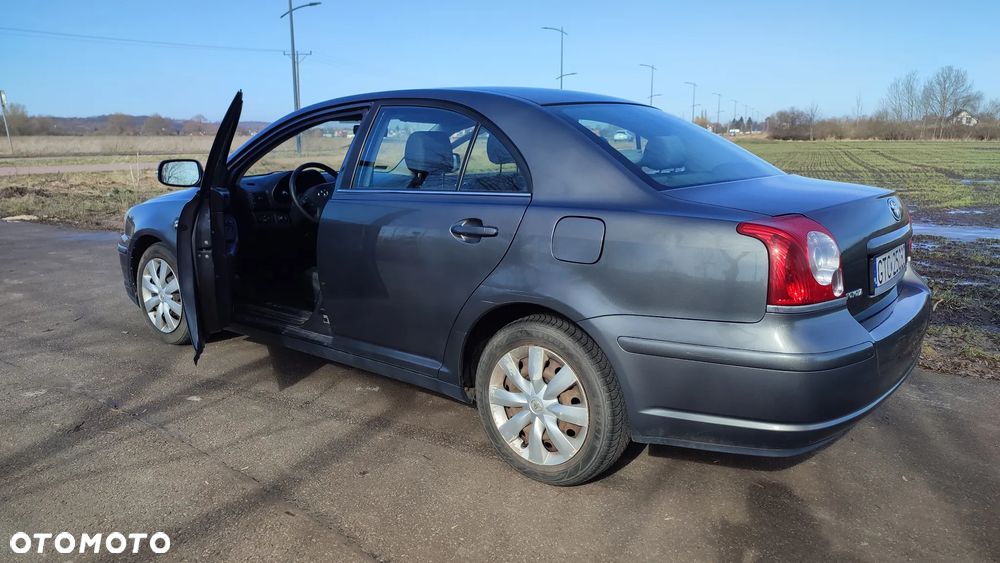 Toyota Avensis 1.8 VVT-i Luna - 5