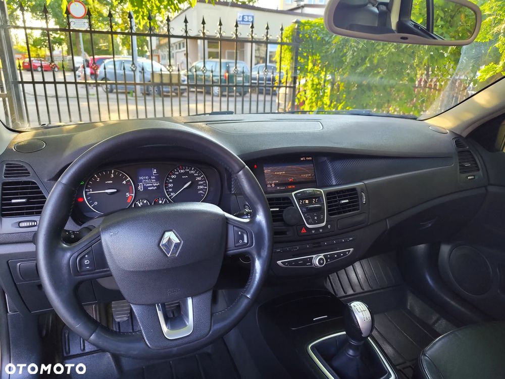 Renault Laguna 2.0 dCi Initiale - 11