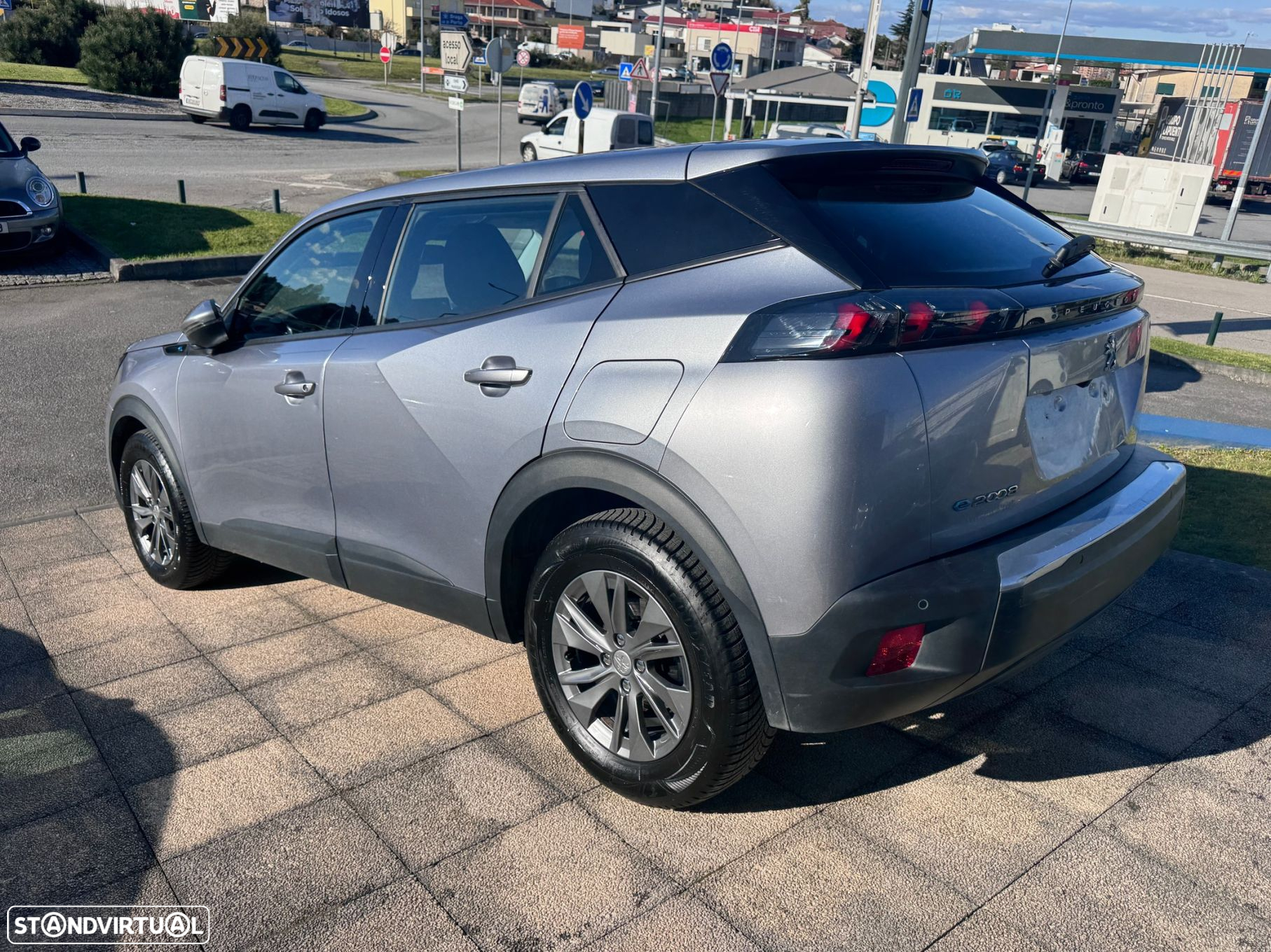 Peugeot e-2008 50 kWh Active Pack - 5