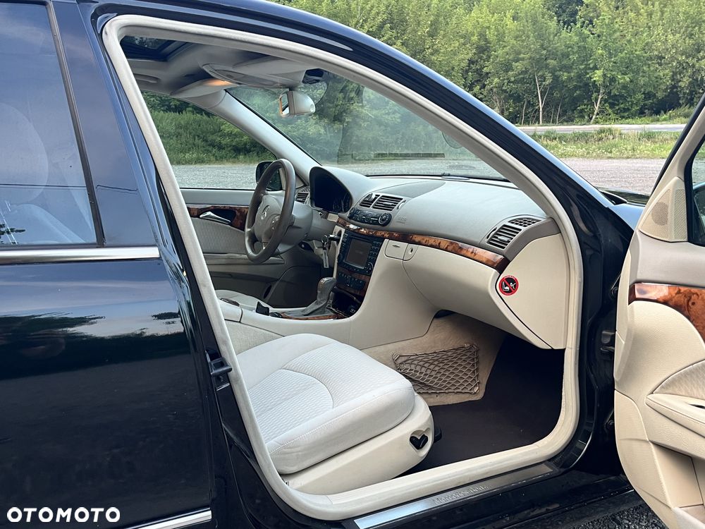 Mercedes-Benz Klasa E 280 CDI Elegance - 25