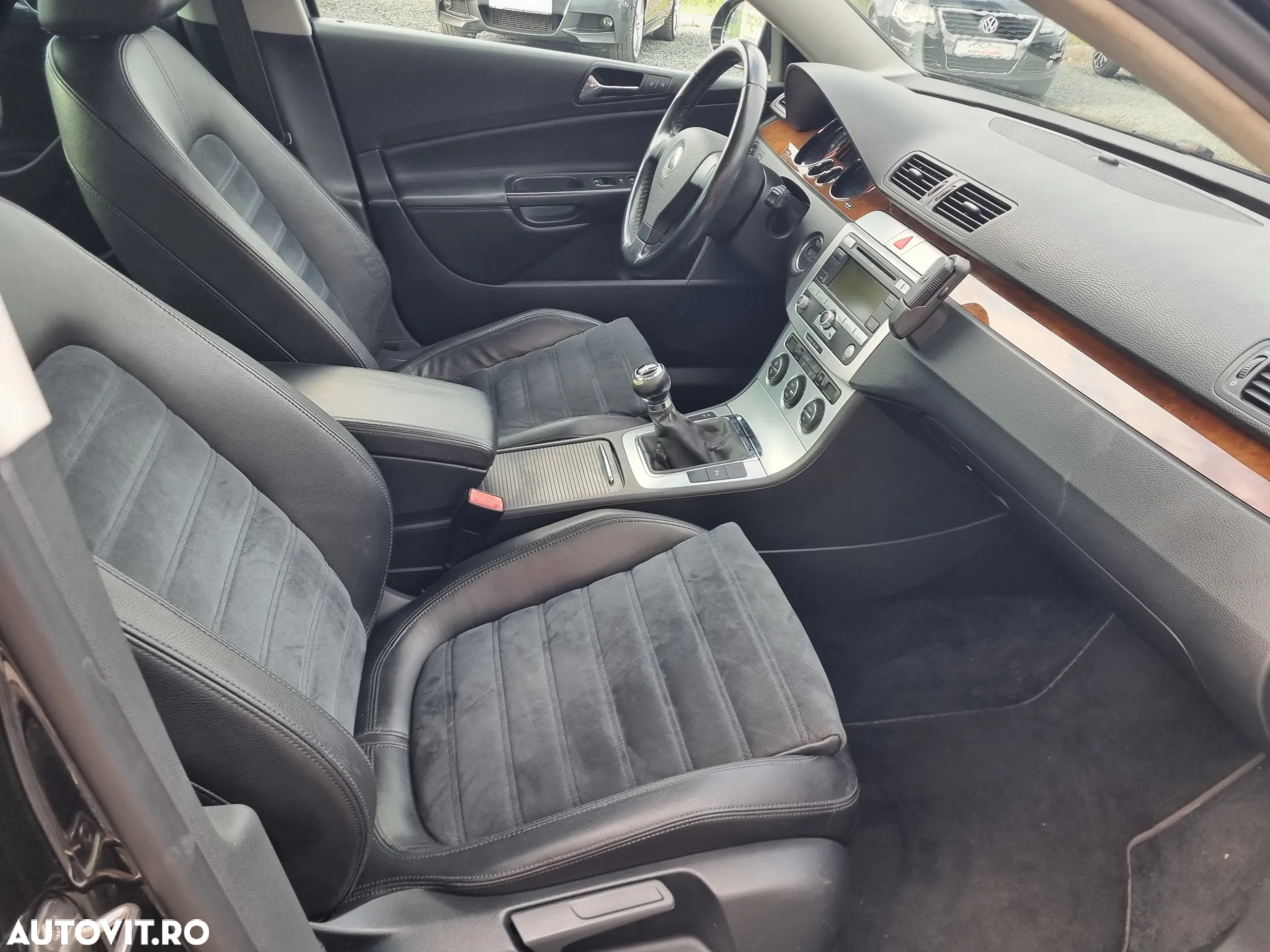 Volkswagen Passat - 15