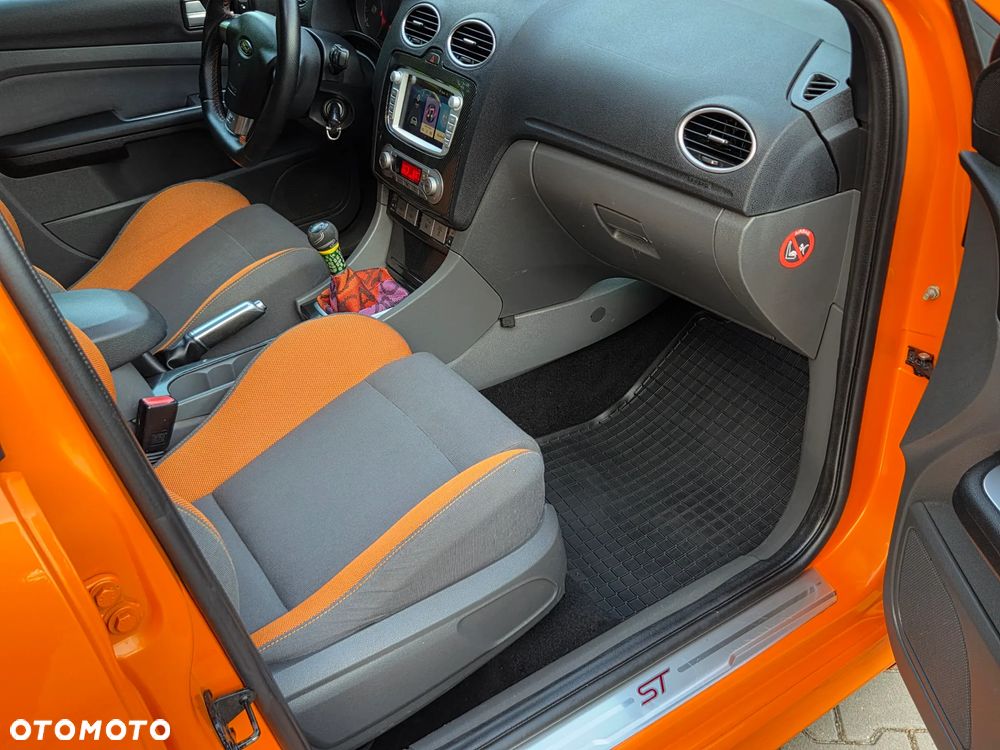 Ford Focus - 12